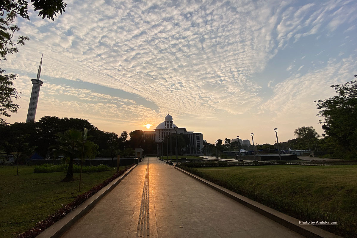 Apakah Foreigner/NonMuslim Boleh Masuk Masjid Istiqlal?