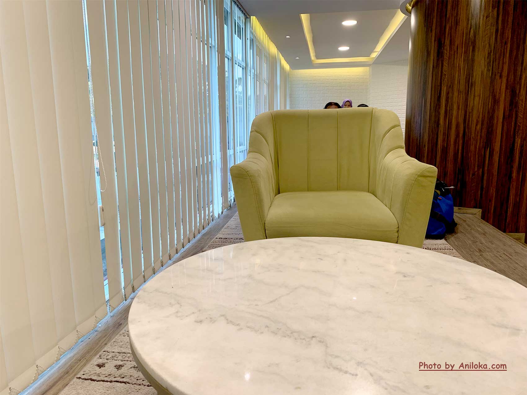Foto di dalam area ruang tunggu Luxury Stasiun Gambir