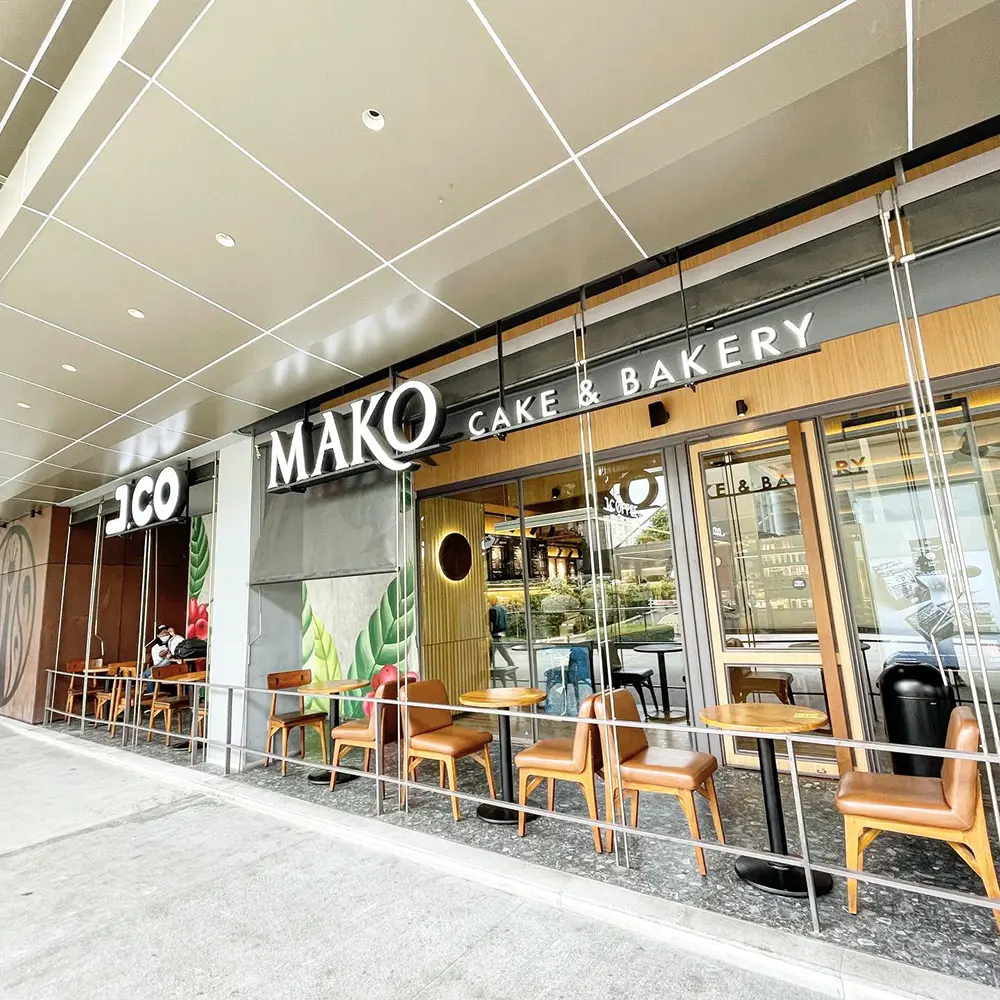 Seating Area Outdoor Smoking JCO MAKO Cake & Bakery Margocity